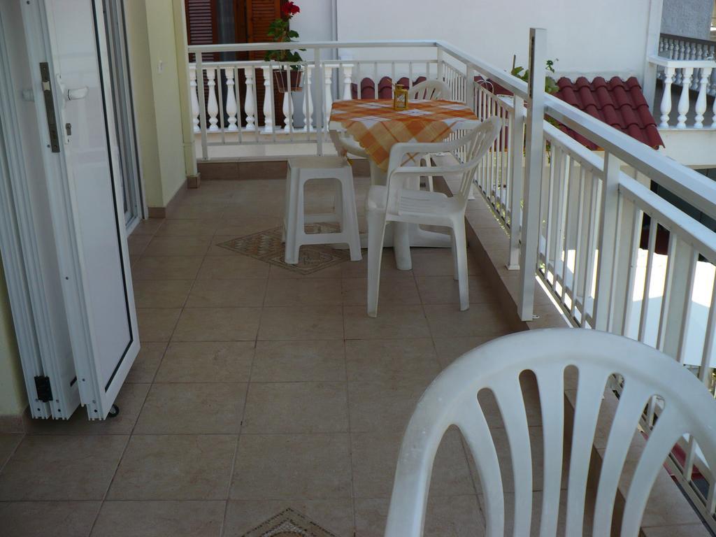 Four Seasons 1 Apartment Paralía Стая снимка