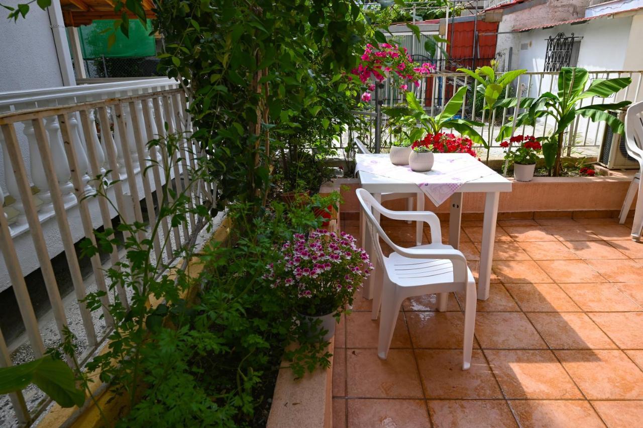 Four Seasons 1 Apartment Paralía Екстериор снимка