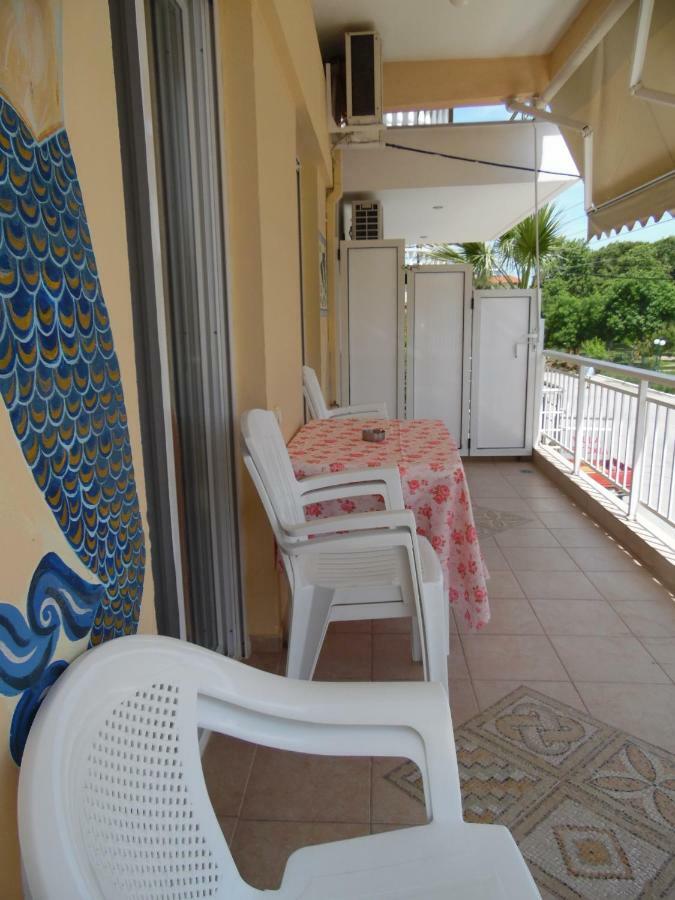Four Seasons 1 Apartment Paralía Екстериор снимка